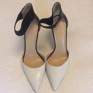 Banana Republic stiletto heels 8.5 - worn once!